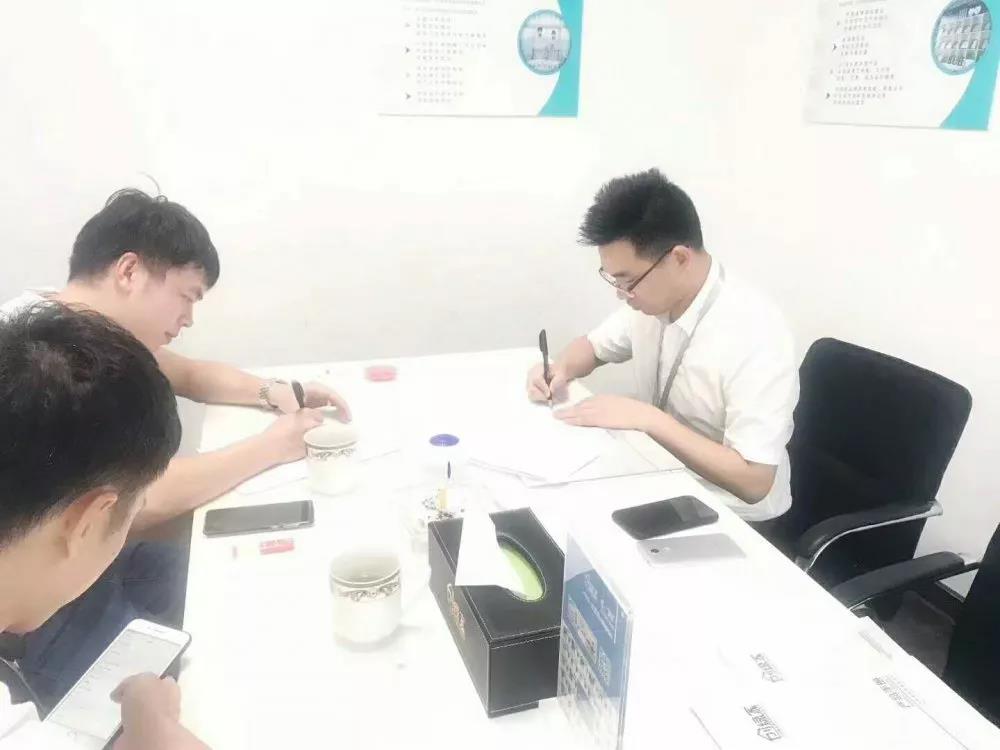 熱烈祝賀王總簽約創(chuàng)綠家江蘇省無錫市區(qū)級代理！
